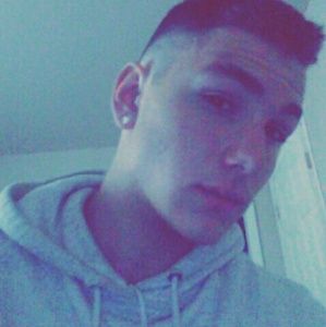 Meet your Posher, Dakota